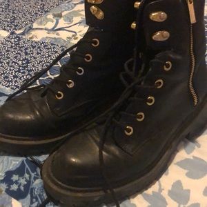 Combat boots